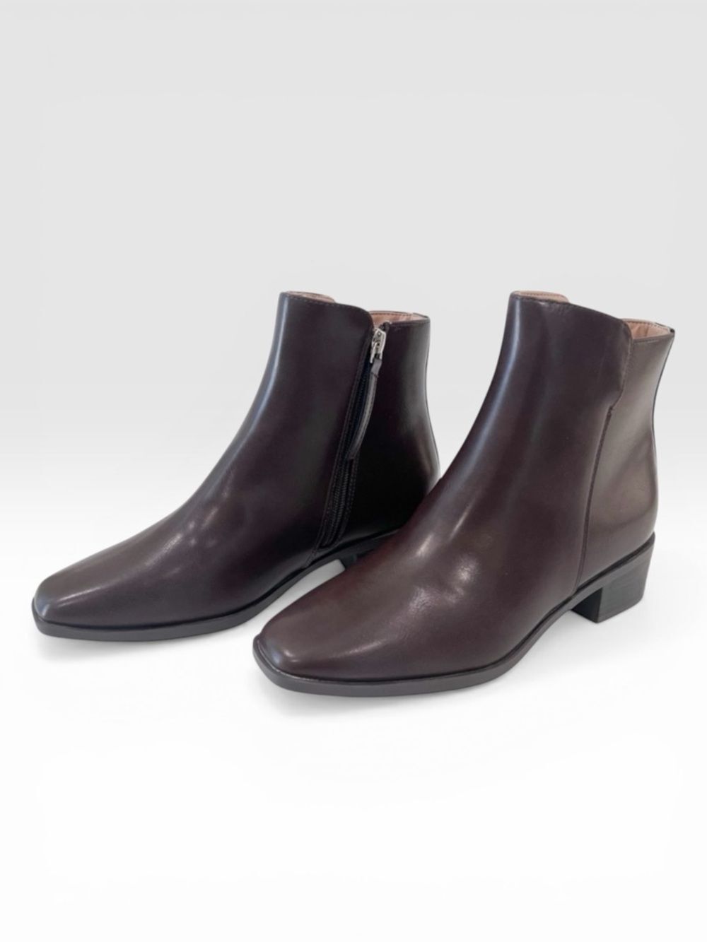 Journee Collection Cappri Ankle Boots Vegan Leather Side Zip Brown 7 Wide NEW
